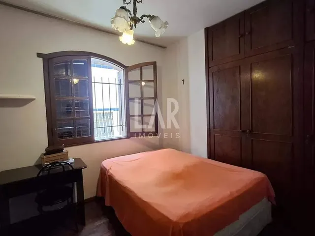 Imagem 2: Casa À Venda, 4 Quartos, 2 Suítes, 4 Vagas, Santo Antônio - Belo Horizonte/Mg