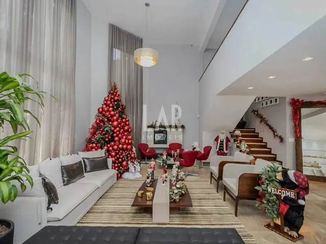 Imagem: Casa À Venda, 3 Quartos, 3 Suítes, 7 Vagas