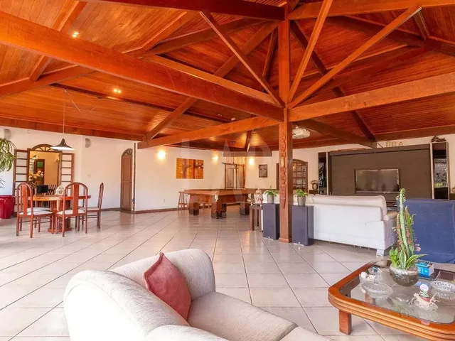 Imagem: Casa À Venda, 4 Quartos, 3 Suítes, 6 Vagas