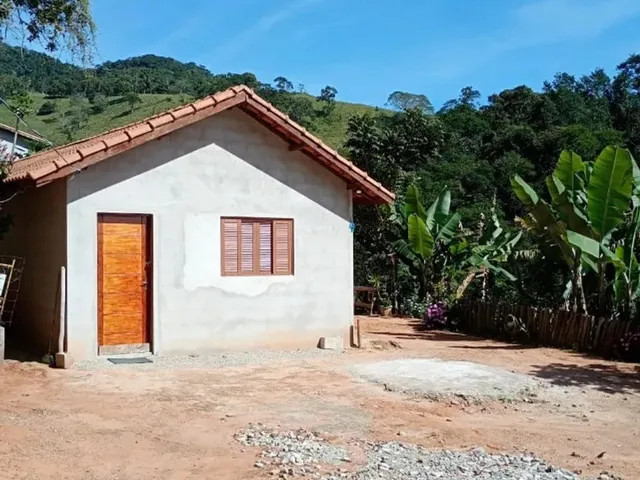 Imagem: Sítio em Mogi das Cruzes com Rio em Área