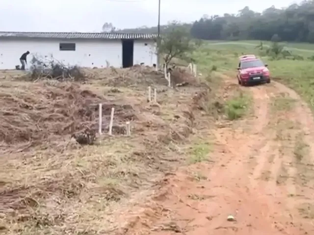 Imagem 7: He Terrenão 826M² com Casa e Nascente!