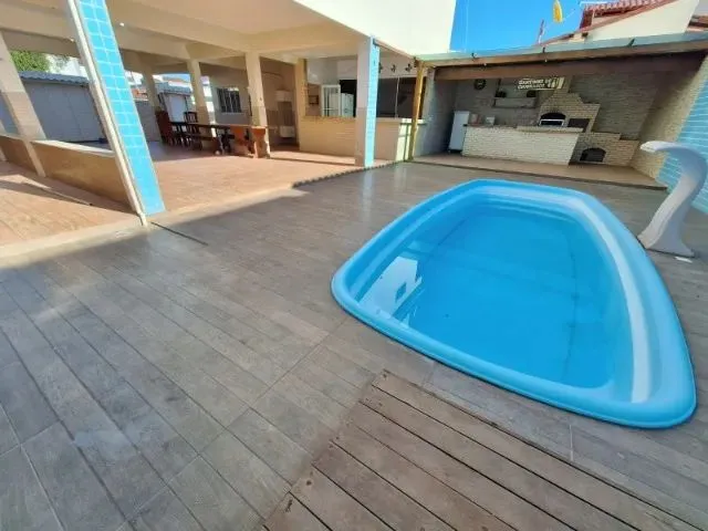 Imagem: Casarão com Piscina Temporada em Piúma