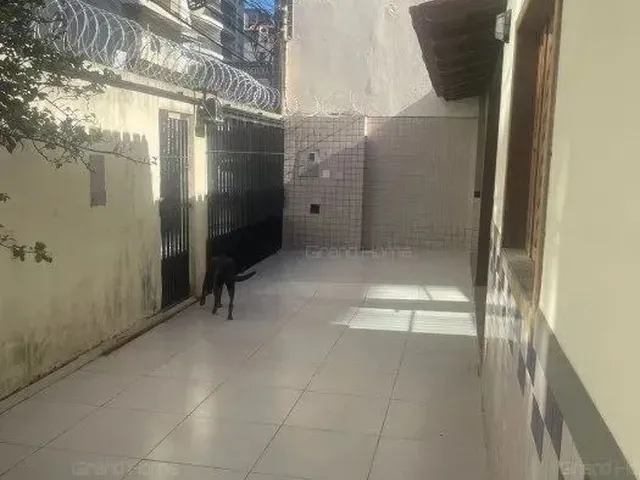Imagem: Casa 5 Quartos em Itapuã