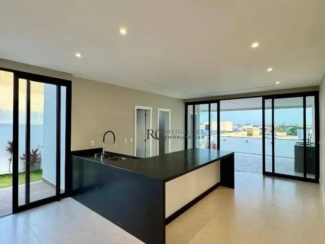 Imagem 9: Casa com 3 Dormitórios À Venda, 210 M² por R$ 2.390.000,00 - Interlagos - Vila Velha/Es