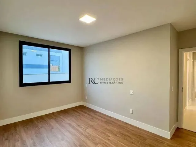 Imagem 14: Casa com 3 Dormitórios À Venda, 210 M² por R$ 2.390.000,00 - Interlagos - Vila Velha/Es