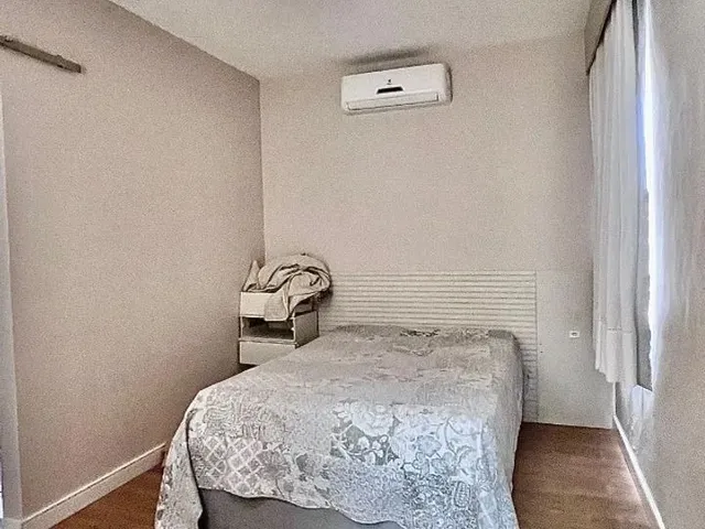 Imagem 2: Casa 3 Quartos a Venda em Interlagos