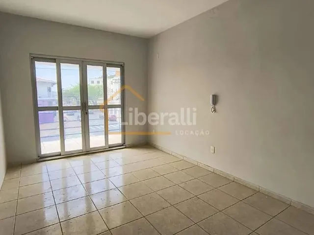 Imagem: Sala Comercial com 8 Salas e 5 Banheiros