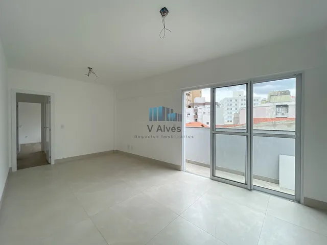 Imagem 2: Apartamento com área privativa, 3 quartos, suíte, closet e 2 vagas. À venda, no bairro