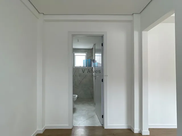 Imagem 7: Apartamento com área privativa, 3 quartos, suíte, closet e 2 vagas. À venda, no bairro