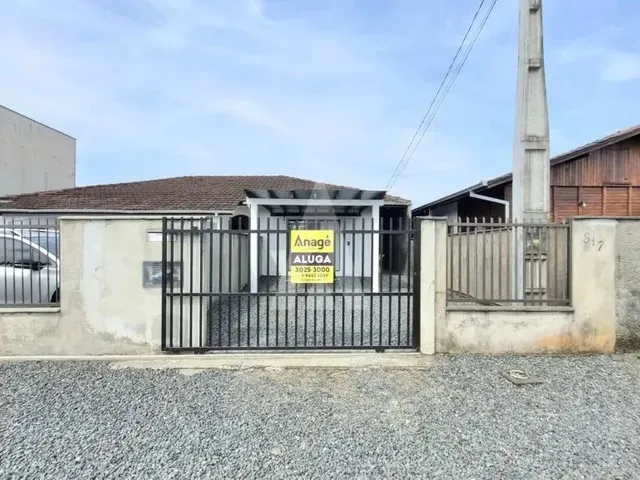 Imagem: Geminado com 2 Quartos, Sala de Estar e