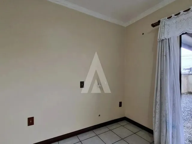 Imagem 6: Geminado com 2 Quartos, Sala de Estar e Jantar, 1 Banheiro Social e Área de Serviço No