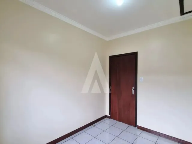 Imagem 9: Geminado com 2 Quartos, Sala de Estar e Jantar, 1 Banheiro Social e Área de Serviço No