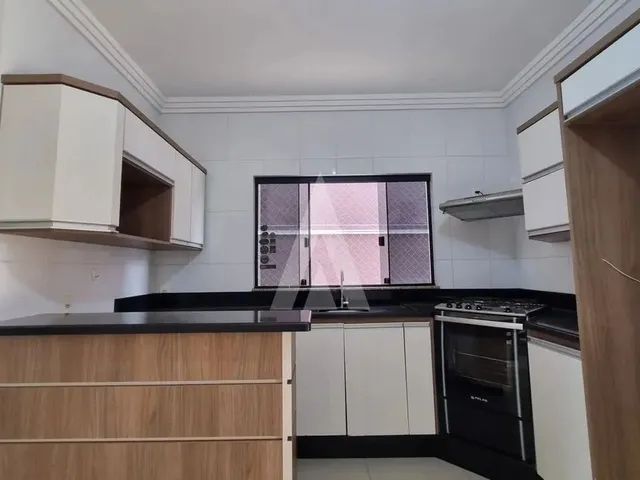 Imagem 5: Casa Geminada com 3 Quartos, Sendo 1 Suíte, no Bairro Aventureiro