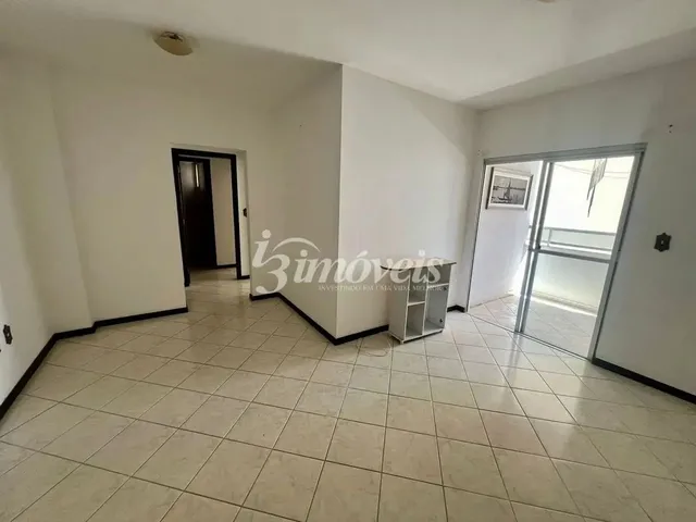 Imagem 9: Apartamento para Locação Anual, com 2 Quartos (Sendo Uma Suíte), 1 Vaga de Garagem
