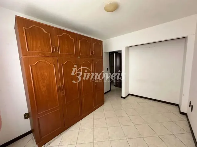 Imagem 10: Apartamento para Locação Anual, com 2 Quartos (Sendo Uma Suíte), 1 Vaga de Garagem