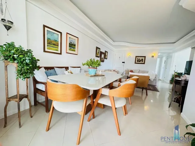 Imagem 1: Apartamento Quadra Mar para Temporada em Balneário Camboriú, Centro, 3 Dormitórios, 1