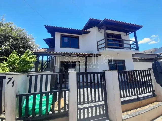 Imagem: O apartamento possui 2 Dormitórios, 1 Banheiro, 1 Vaga na