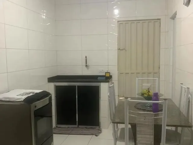 Imagem 5: Casa 2/4 no Centro