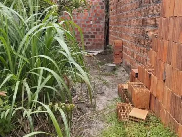 Imagem 2: Terreno + Casa Semi Construída em Valença