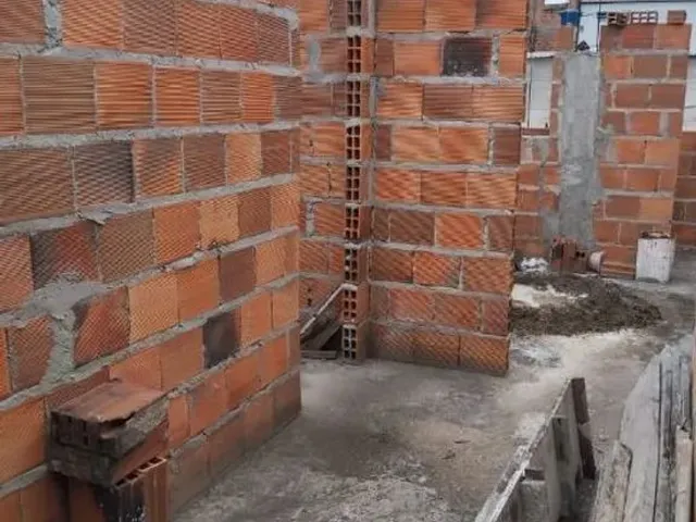 Imagem 4: Terreno + Casa Semi Construída em Valença