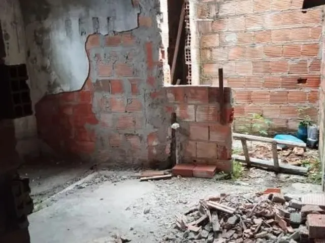 Imagem 6: Terreno + Casa Semi Construída em Valença