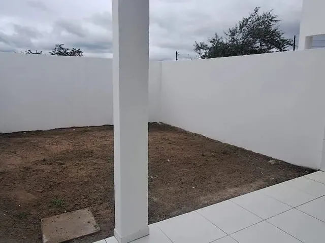 Imagem 10: Casas 2/4 Prontas a Entrega