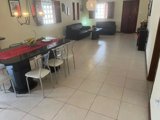 Imagem 3: Casa com Piscina 3/4