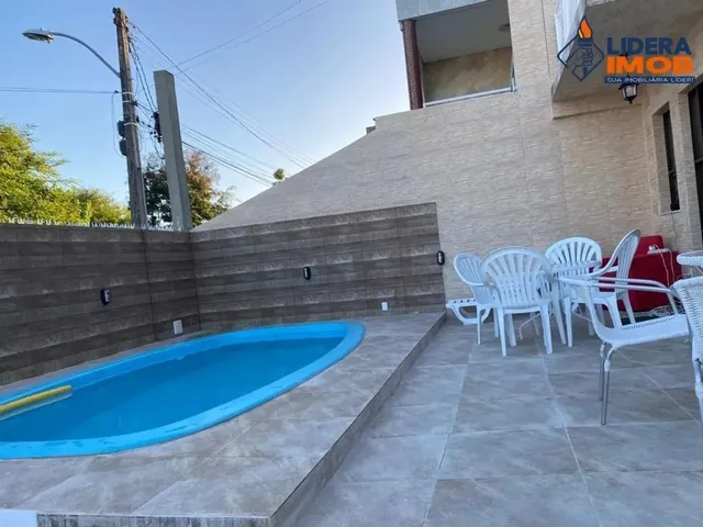 Imagem: Casa Residencial para Venda em Rua Pública