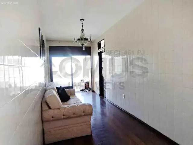 Imagem 6: Casa no Centro com Suítes Amplas, Quintal e Varanda Financiamento Disponível