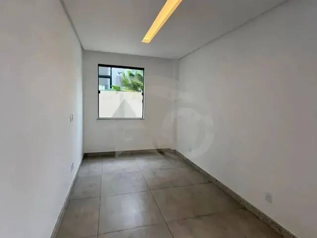 Imagem 4: Maluí Residence: Casa Espaçosa com Sala Ampla, Varanda Integrada e 2 Vagas