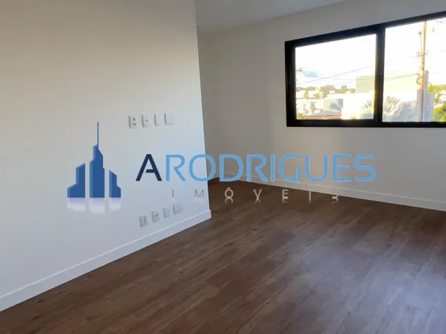 Imagem 3: Casa à Venda em Alphaville Litoral Norte 2 Impecável! Espaçosa e Luxuosa, 4 Quartos, 4