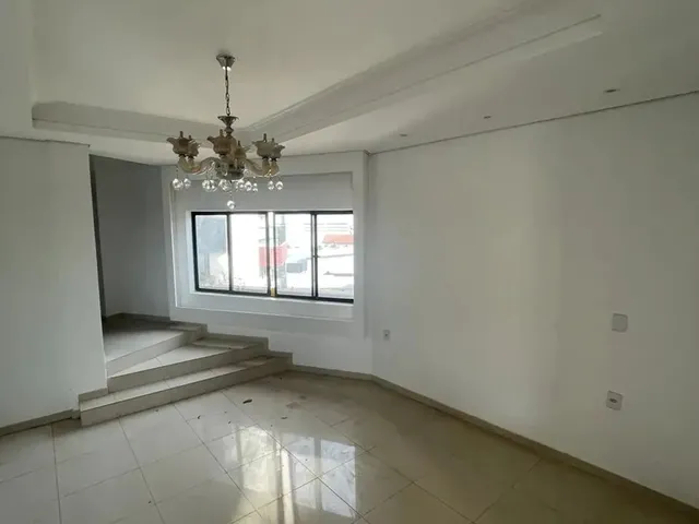 Imagem: Imóvel para Aluguel com 232 Metros Quadrados