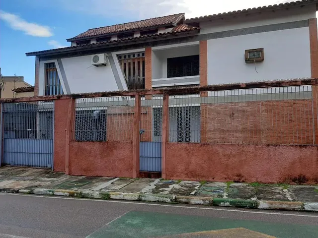 Imagem: Casarão no Coração da Cidade