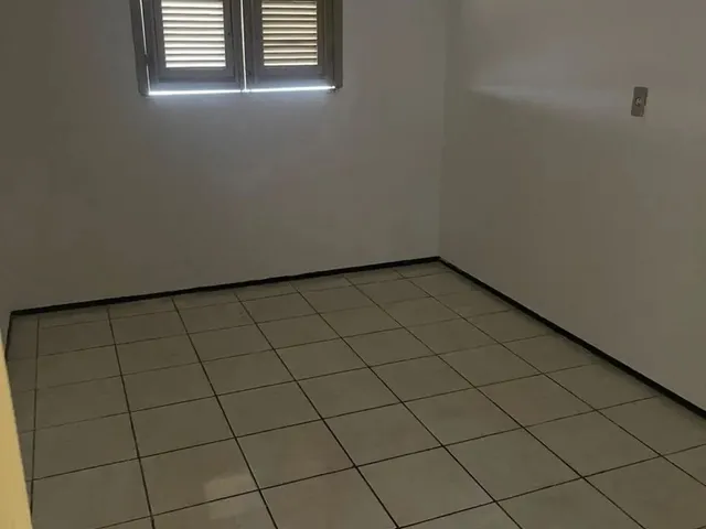 Imagem 3: Alugo Apto de 2 Quartos 55 M no Montese Ventilado e do Lado da Sombra