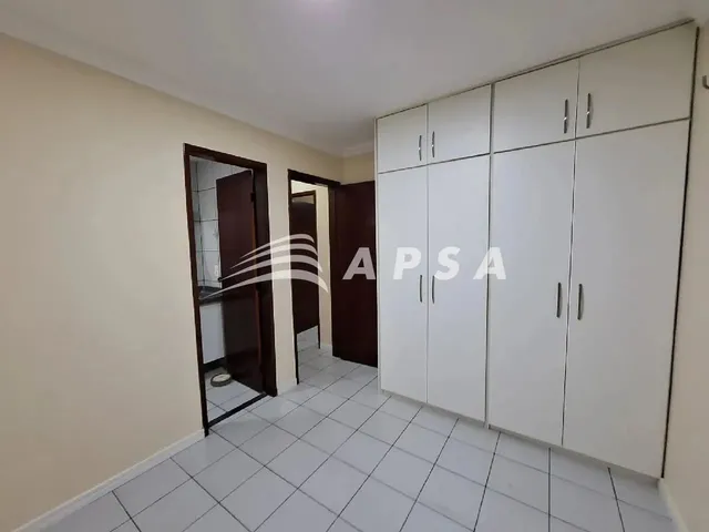 Imagem 3: Excelente Apto com , 03 Quartos, Sendo 02 Suites, Armários, 02 Vagas de Garagem, Varanda