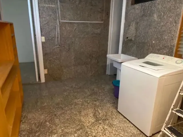 Imagem 4: Imóvel para Aluguel Possui 300 Metros Quadrados com 4 Quartos em Meireles - Fortaleza
