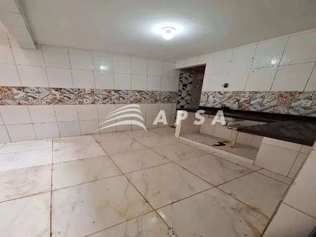 Imagem 5: Ampla Casa Térrea com 200 M² de Área Total, Bem Planejada e Ventilada. Possui 2