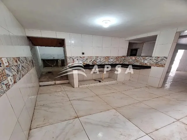 Imagem 4: Ampla Casa Térrea com 200 M² de Área Total, Bem Planejada e Ventilada. Possui 2