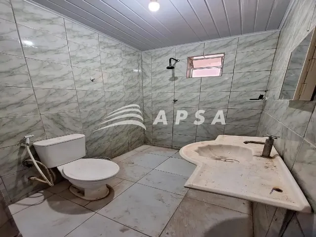 Imagem 16: Ampla Casa Térrea com 200 M² de Área Total, Bem Planejada e Ventilada. Possui 2