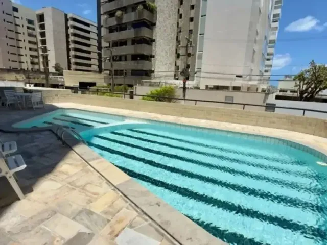 Imagem 3: Alugo Apartamento 3/4 com Vista Mar e Dependência de Serviço ! R$10.000,00