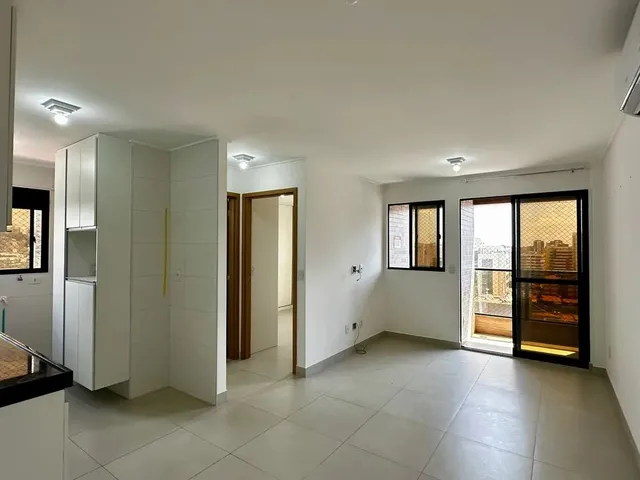 Imagem: O apartamento possui 1 Dormitório, 1 Banheiro, 1 Vaga na
