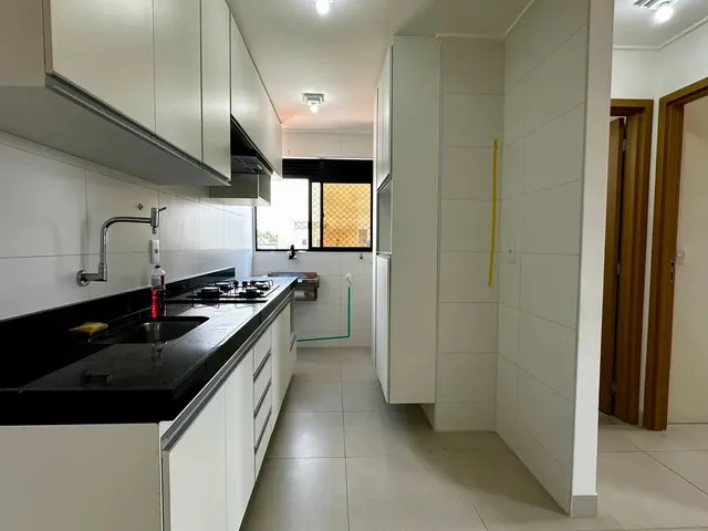 Imagem 2: Quarto e Sala com Armários na Jatiuca
