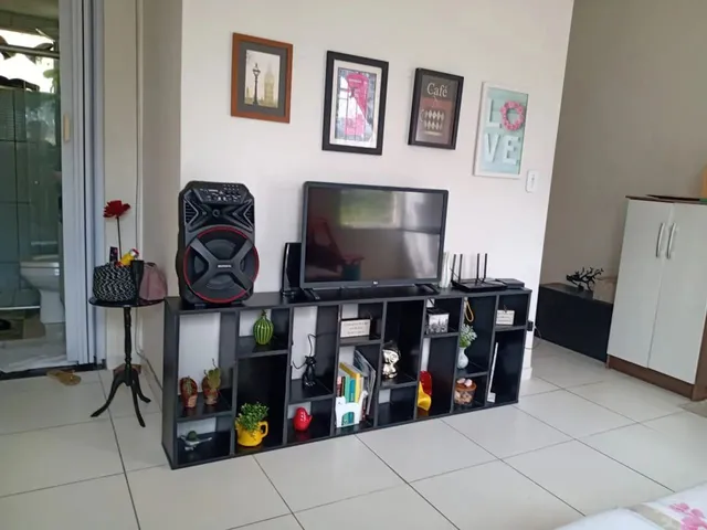Imagem: O apartamento possui 2 Dormitórios, 1 Banheiro, 1 Vaga na
