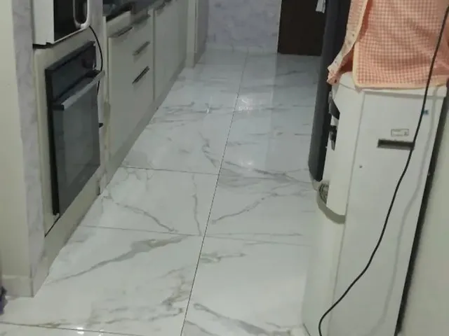 Imagem: Alugo Suite P/Moça. Apto em Cond. Fechado