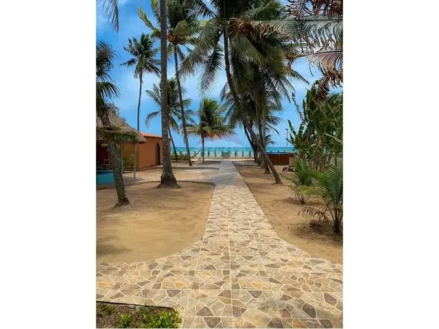 Imagem 8: Casa Pé na Areia em Garça Torta: Paraíso e Sofisticação