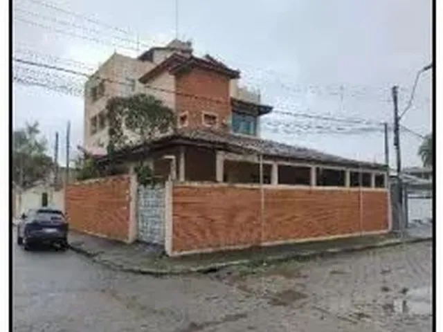 Imagem: A casa possui 1 Dormitório, 1 Banheiro, 350m² de Área,