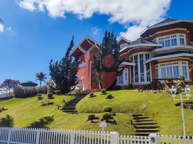 Imagem: Casa À Venda em Condomínio com 4 Quartos