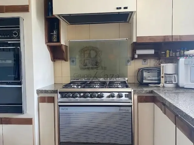 Imagem 2: Oportunidade - Apartamento - Edifício Marya Lucia - Centro - 4 Dormitórios - 158M²