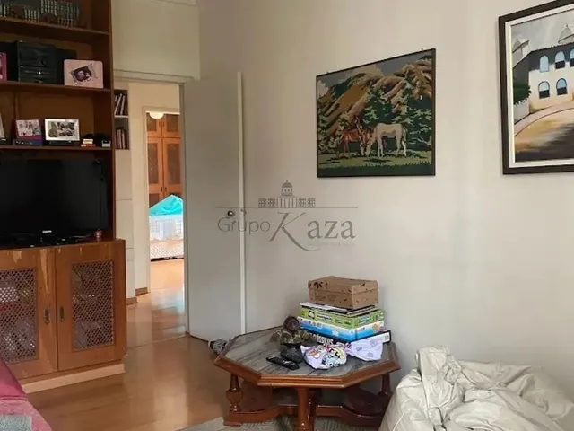 Imagem 15: Oportunidade - Apartamento - Edifício Marya Lucia - Centro - 4 Dormitórios - 158M²