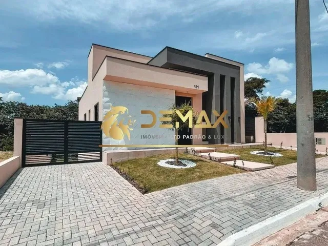 Imagem: Casa Térrea À Venda 3 Suítes e Piscina